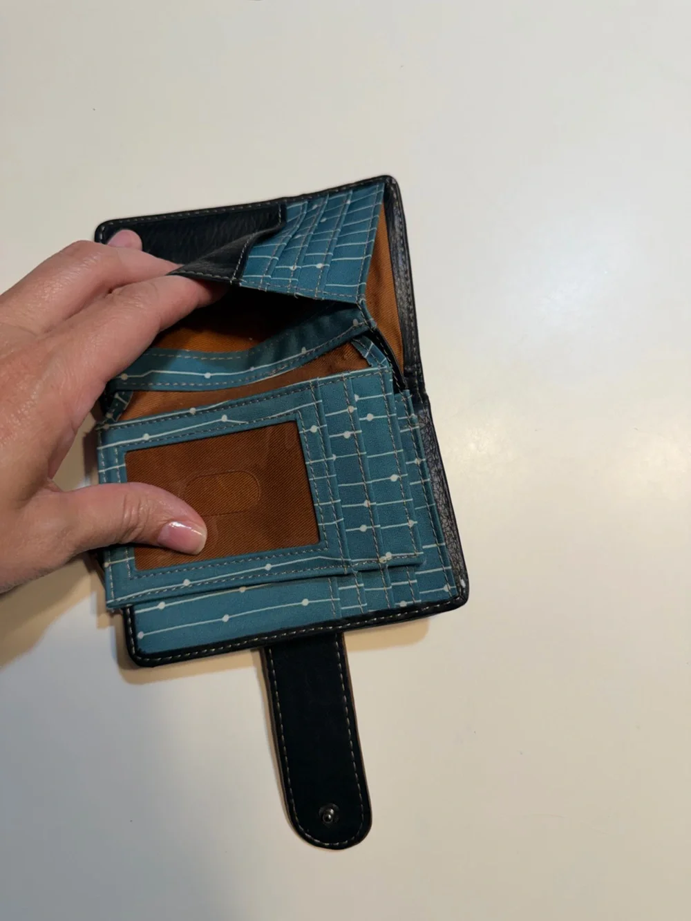 vintage Fossil black leather snap-closure wallet